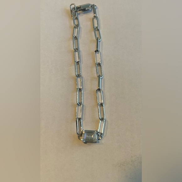 “Obsession” emerald cut solitaire  bracelet - Picture 2 of 5